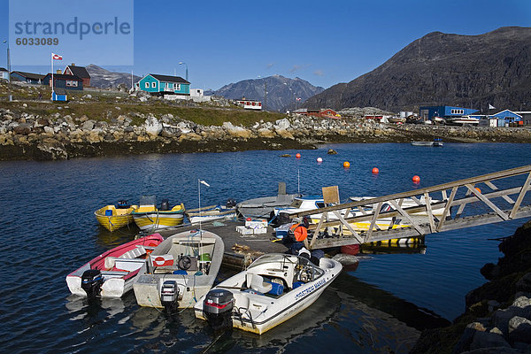 Boot Marina  Port von Nanortalik  Insel von Qoornoq  Provinz Kitaa  Süden von Grönland  Dänemark  Polarregionen