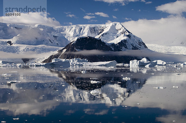 Gerlache Strait  Antarktische Halbinsel  Antarktis  Polarregionen