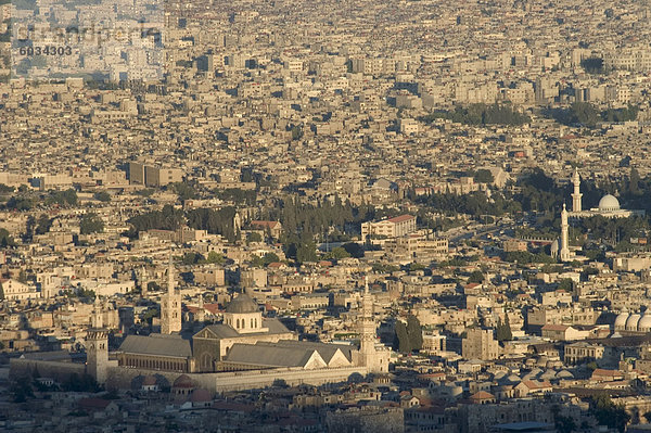 Luftaufnahme der Stadt einschließlich der Umayyad Moschee  UNESCO-Weltkulturerbe  Damaskus  Syrien  Naher Osten