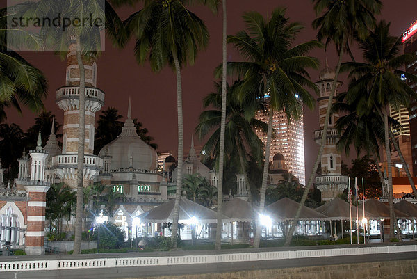 Jamek-Moschee bei Nacht  ein gutes Beispiel für North Indian islamische Architektur  Kuala Lumpur  Malaysia  Südostasien  Asien