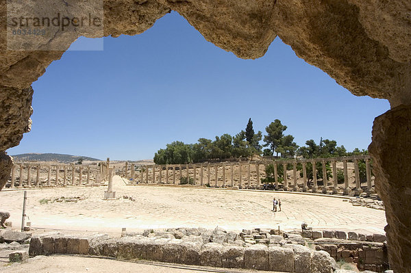 Oval Plaza (Forum)  römische Stadt  Jerash  Jordan  Naher Osten