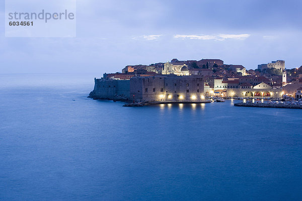 Hafen Europa Abend Ufer Stadt Ansicht Adriatisches Meer Adria Kroatien Dalmatien Dubrovnik alt