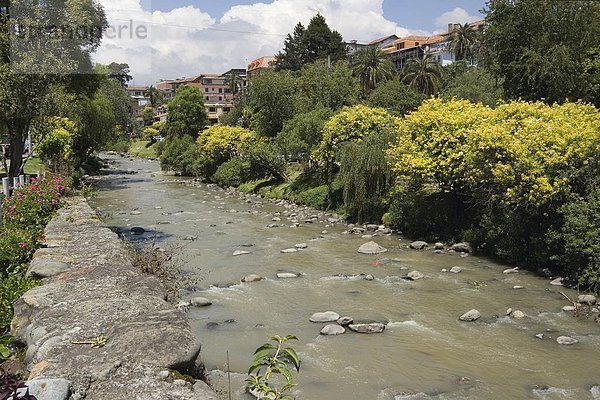 Rio Tomebamba  Cuenca  Provinz Azuay Riccioli  Ecuador  Südamerika