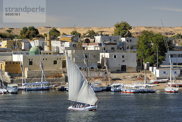 Nordafrika Afrika Assuan Ägypten Feluke