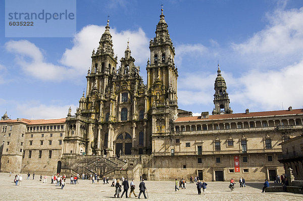 Santiago Kathedrale auf der Plaza do Obradoiro  UNESCO-Weltkulturerbe  Santiago De Compostela  Galicien  Spanien