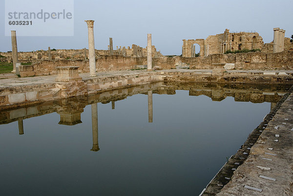 Hadrianischen Bad  Leptis Magna  UNESCO Weltkulturerbe  Libyen  Nordafrika  Afrika