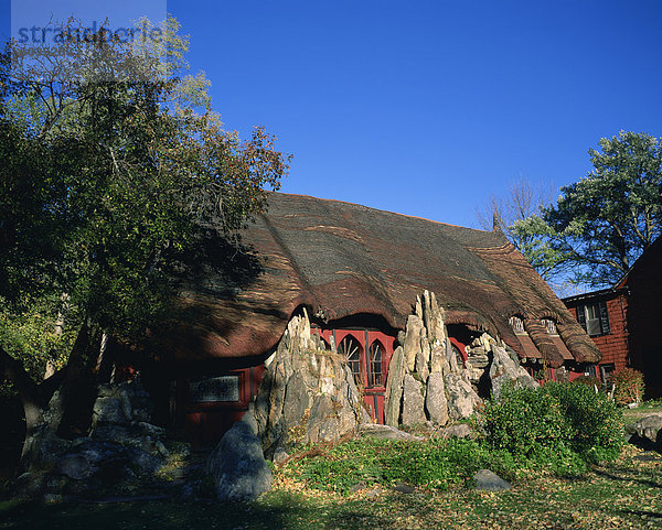 Lebkuchenhaus Amerika grün Nostalgie Statue Nordamerika Neuengland Verbindung Studioaufnahme Lexington Massachusetts Bildhauer