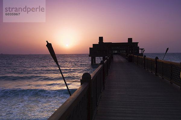 Pier in Madinat Jumeirah Hotel  Dubai  Vereinigte Arabische Emirate  Naher Osten