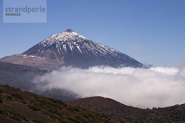 Mount Teide (Pico del Teide) aus dem Osten  Parque Nacional de Las Canadas del Teide (Teide-Nationalpark)  Teneriffa  Kanarische Inseln  Spanien  Europa