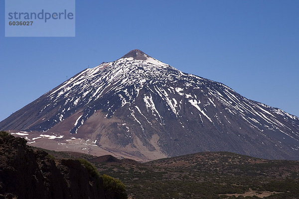 Mount Teide (Pico del Teide) aus dem Osten  Parque Nacional de Las Canadas del Teide (Teide-Nationalpark)  Teneriffa  Kanarische Inseln  Spanien  Europa