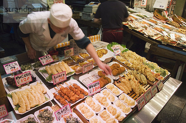 Markthalle Fisch Abwürgen  Kyoto  der Insel Honshu  Japan  Asien