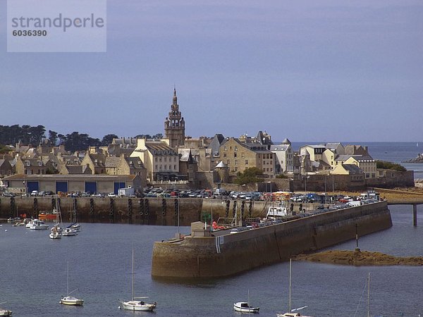 Port und Hafen  Roscoff  Finistere  Bretagne  Frankreich  Europa