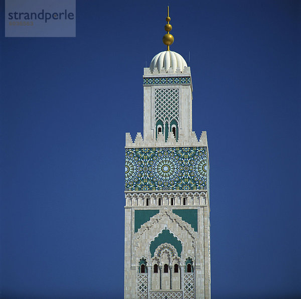 Der Turm der Hassan II Moschee  Casablanca  Marokko  Nordafrika  Afrika