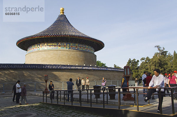 Der Runde Altar erbaut 1530 in The Temple of Heaven  UNESCO Weltkulturerbe  Beijing  China  Asien