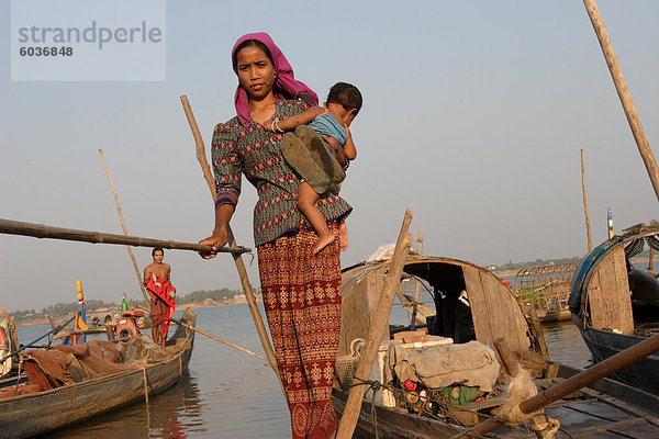 Cham Muslime leben am Mekong Fluss in Phnom Penh  Kambodscha  Indochina  Südostasien  Asien