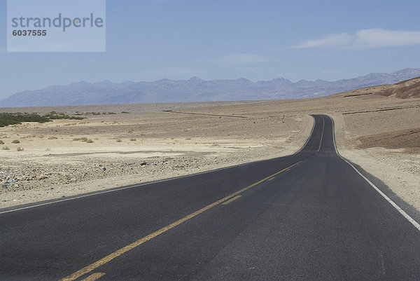 Vereinigte Staaten von Amerika USA Nordamerika Bundesstraße Death Valley Nationalpark Kalifornien