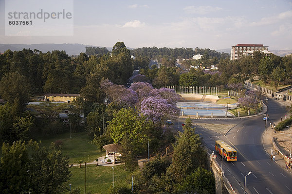 Erhöhte Sicht mit Blick auf das Hilton Hotel  Addis Abeba  Äthiopien  Afrika