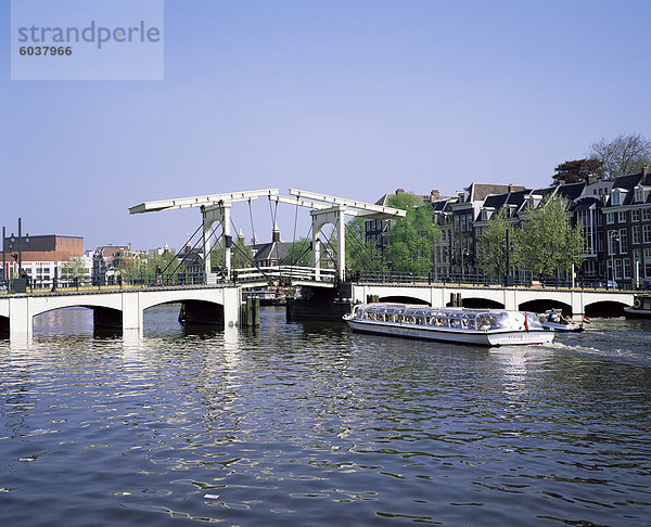 Magere Brücke  Amsterdam  Holland  Europa