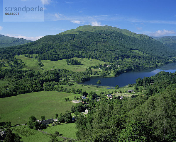 Blick über Balquhidder und Loch Voil  Stirling  zentrale Region  Schottland  Vereinigtes Königreich  Europa