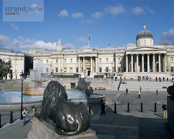 Nationalgalerie und Trafalgar Square  London  England  Großbritannien  Europa