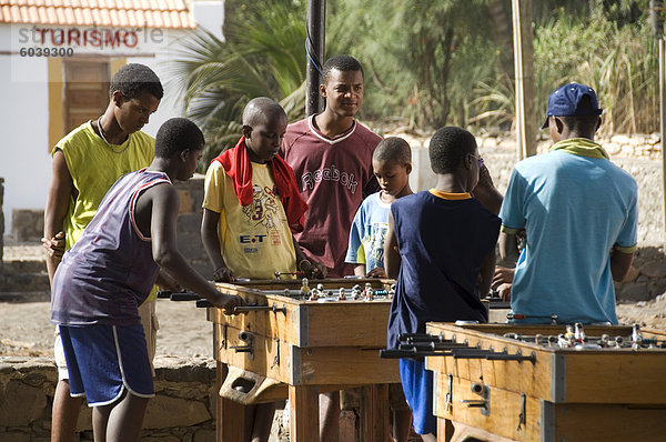 Tisch Afrika Football spielen