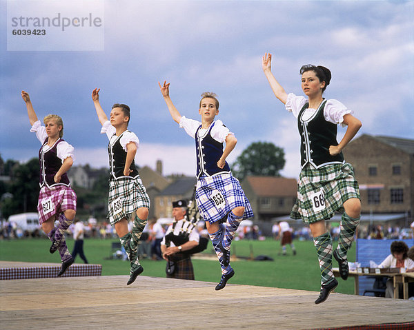 Tänzer an der Highland Games  Edinburgh  Lothian  Schottland  Vereinigtes Königreich  Europa