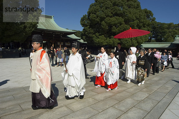 Hochzeit Zeremonie  Prozession  Meiji-Schrein  Harajuku  Tokio  Honshu  Japan  Asien