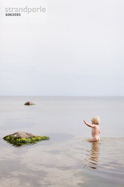 Meer Baby spielen