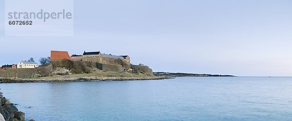 Ansicht der Festung über Meer