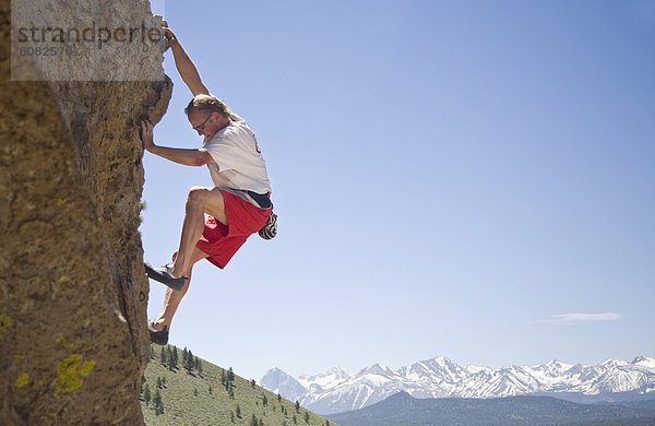 Mann  klettern