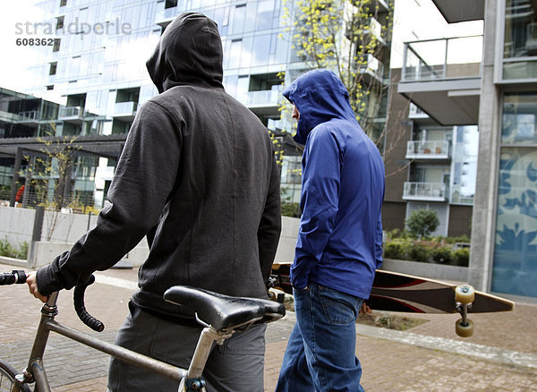 hoch  oben  Mann  schieben  gehen  Beleuchtung  Licht  2