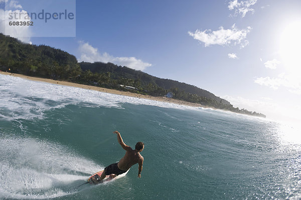 Mann  Nostalgie  jung  Hawaii  North Shore  Oahu  Wellenreiten  surfen
