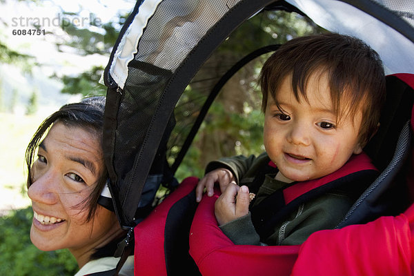 Rucksack  Tag  tragen  Reise  Landschaftlich schön  landschaftlich reizvoll  Rucksackurlaub  Vielfalt  braun  Mutter - Mensch  Colorado