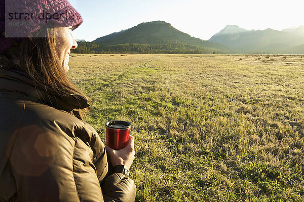 Frau  Sonnenaufgang  Feld  Getränk  Kaffee  Yellowstone Nationalpark