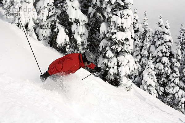 Skifahrer  Schutzbrille  fließen  Mantel  rot  Gesichtspuder  tief  Helm