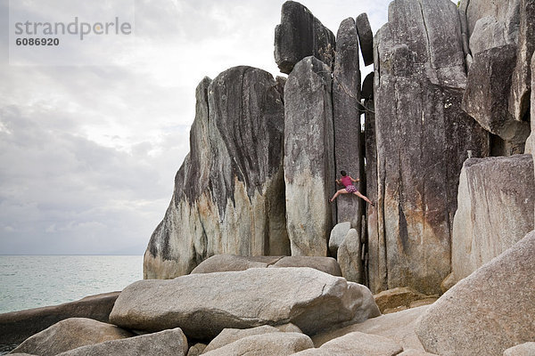 Felsbrocken  Frau  Säule  Insel  Klettern  Australien  Granit  Queensland