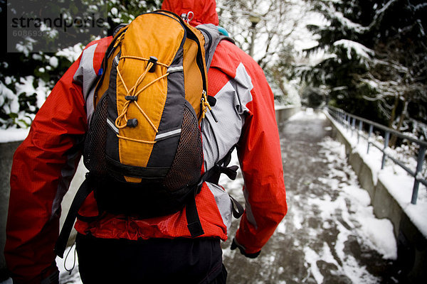 Rucksack  Schnee  Zug  Läufer