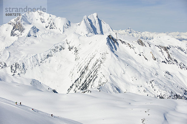 Berg  offen  rennen  Ski  unbewohnte  entlegene Gegend  Selkirk Mountains  Kanada  breit