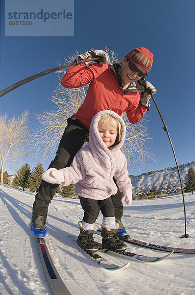 Skisport  Norden  Tochter  Mutter - Mensch  Durango