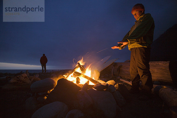 Mann  Küste  camping  Desorientiert  Feuer  2  Kalifornien