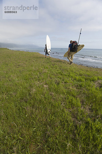 Mann  Küste  Surfboard  Desorientiert  wandern  2  Kalifornien