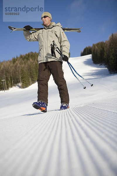 Skifahrer  Frische  gehen  Ski  gepflegt  Hang