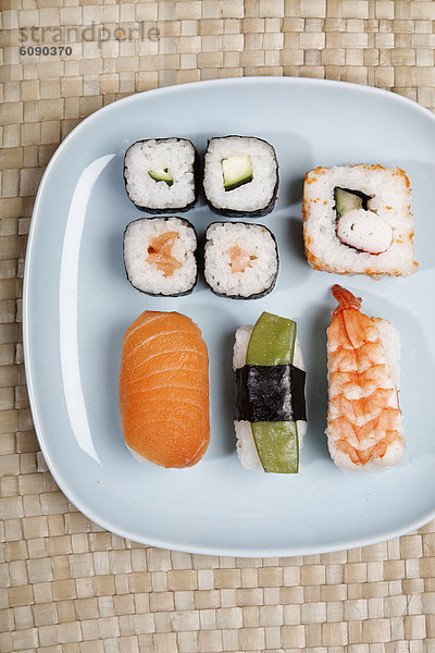 Deutschland  Sushi-Vielfalt auf dem Teller