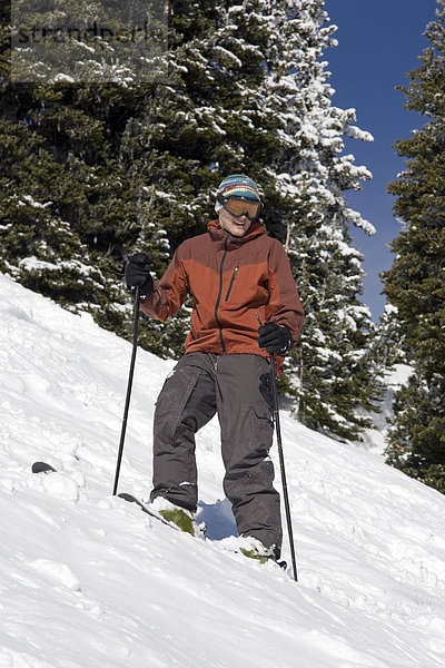 Mann  Ski  Richtung  Landvermessung  Hang