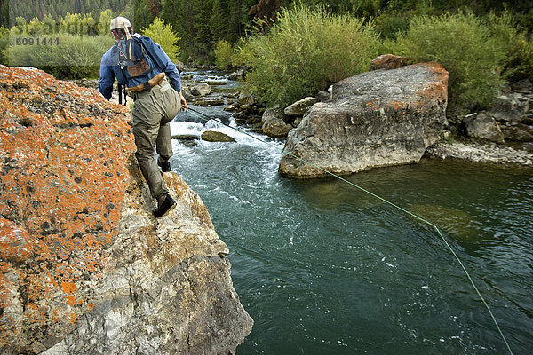 Felsbrocken  Mann  Fluss  Fisch  Pisces  Wyoming