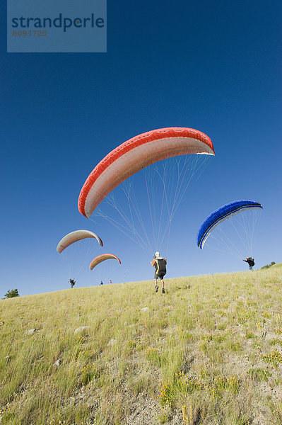 Wind  fliegen  fliegt  fliegend  Flug  Flüge  Gleitschirm  Entdeckung