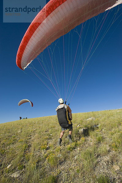 Wind  fliegen  fliegt  fliegend  Flug  Flüge  Gleitschirm  Entdeckung