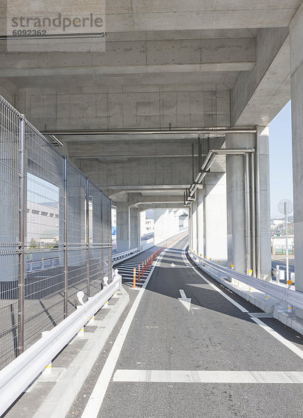 Japan  Ibaraki  Blick auf die leere Autobahn
