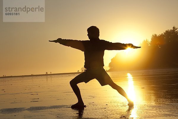 Strand  Sonnenuntergang  zeigen  Yoga  britisch