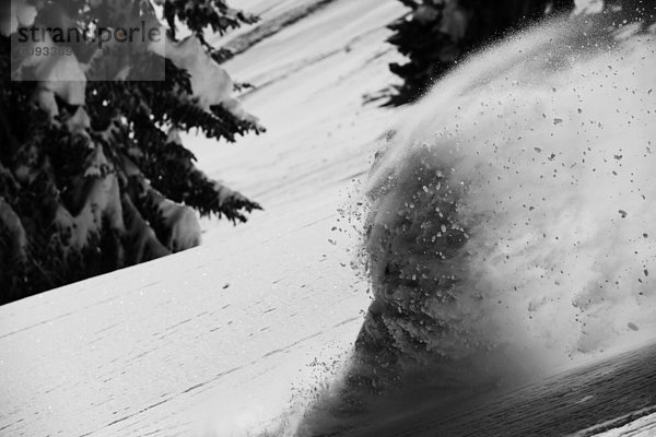 Snowboardfahrer  drehen  Gesichtspuder  Colorado